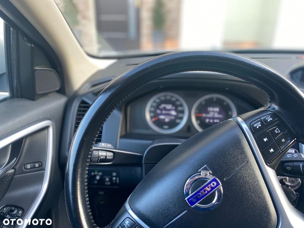 Volvo XC 60 D5 AWD - 19