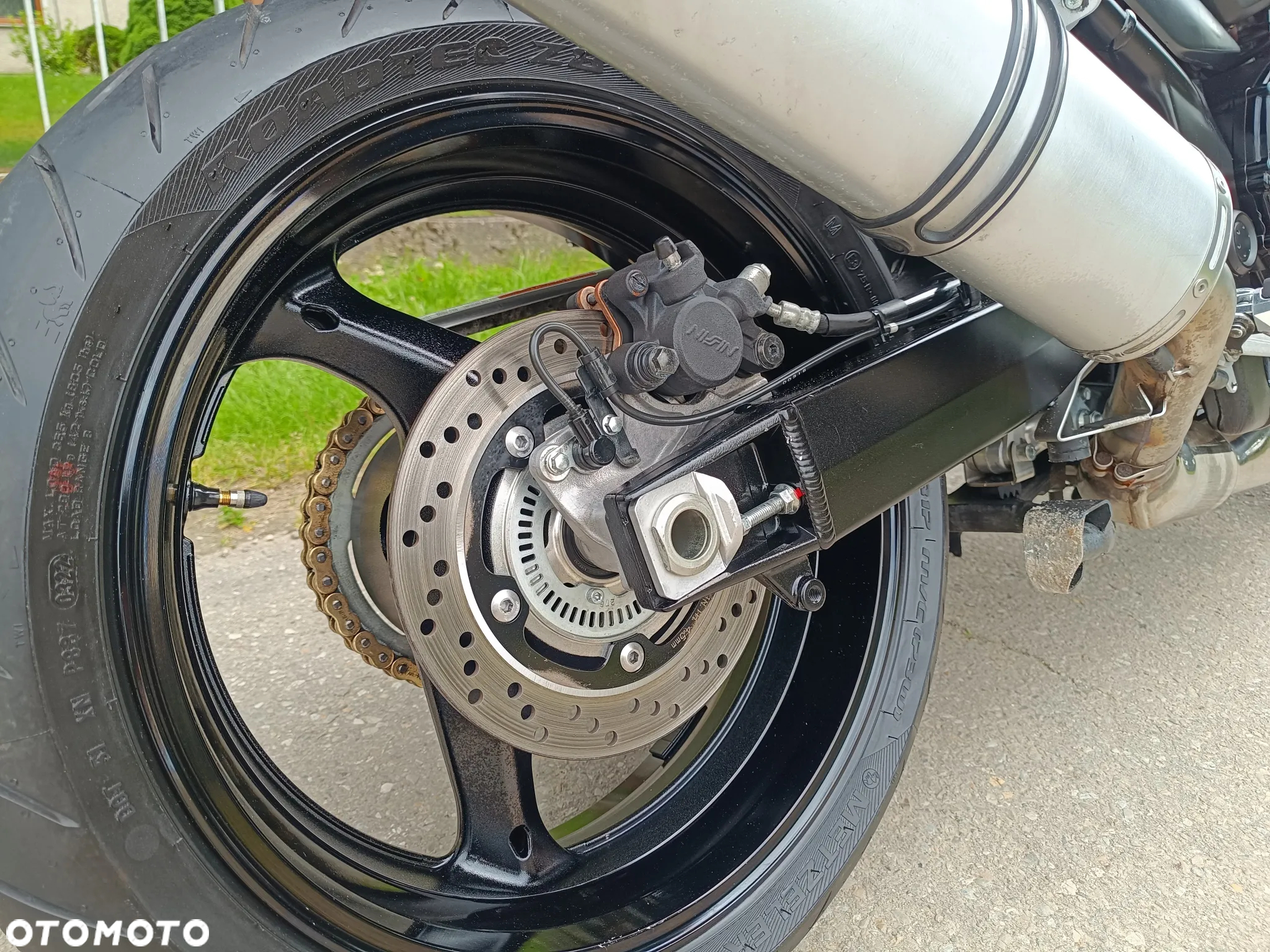 Suzuki GSX - 11