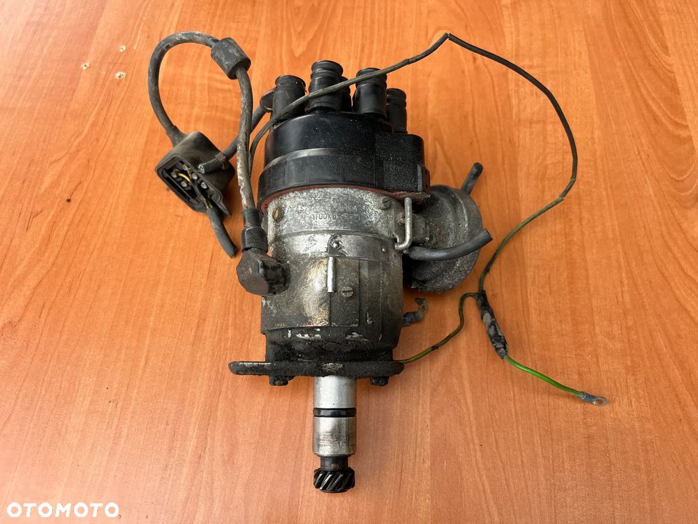 APARAT ZAPŁONOWY MERCEDES 107 V8 0231403004 - 1