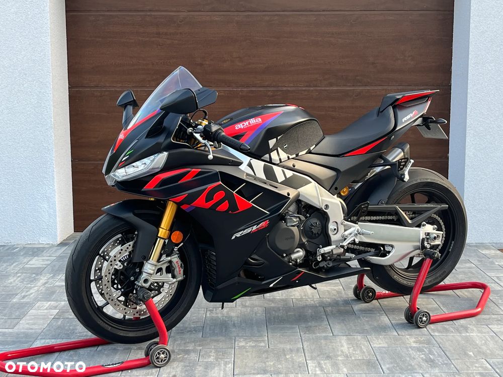 Aprilia RSV - 12