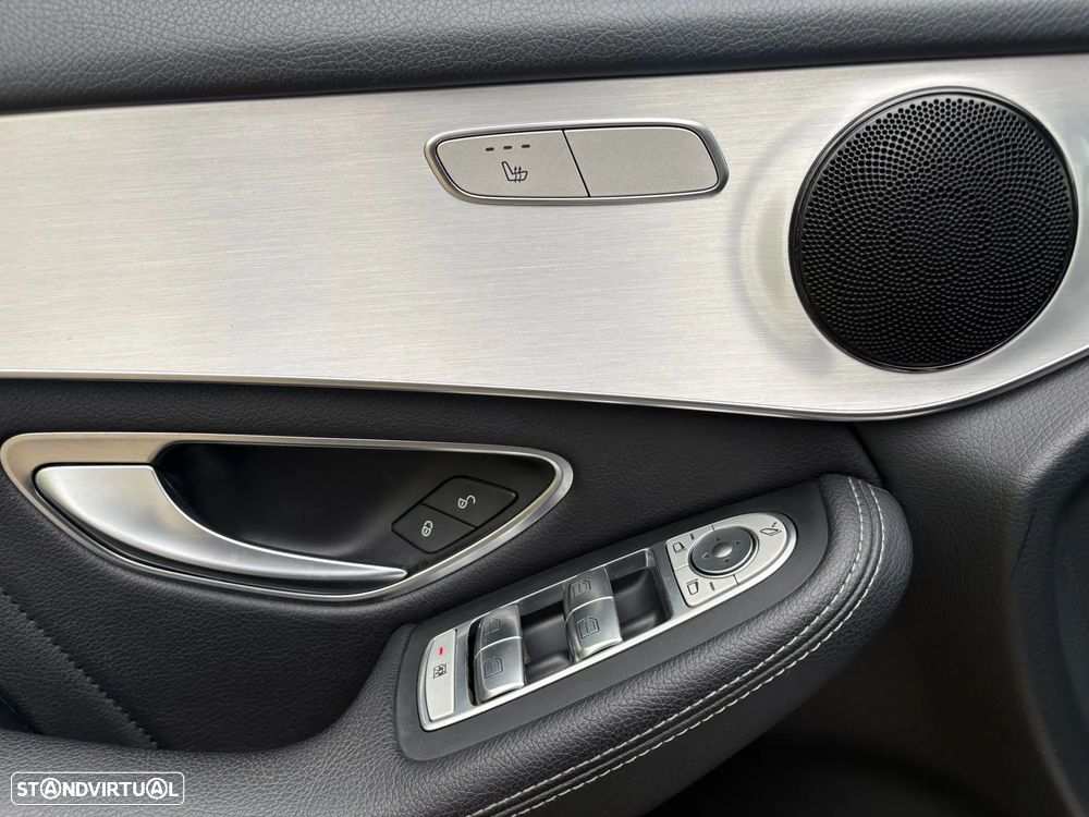 Mercedes-Benz GLC 250 d 4Matic 9G-TRONIC AMG Line - 30