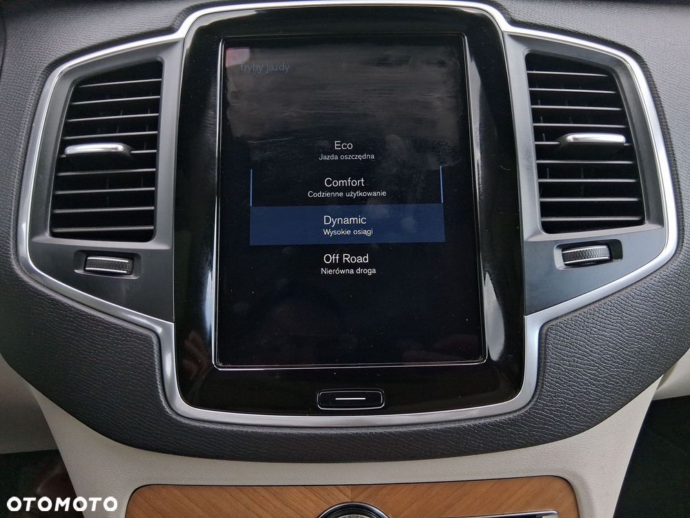 Volvo XC 90 - 29