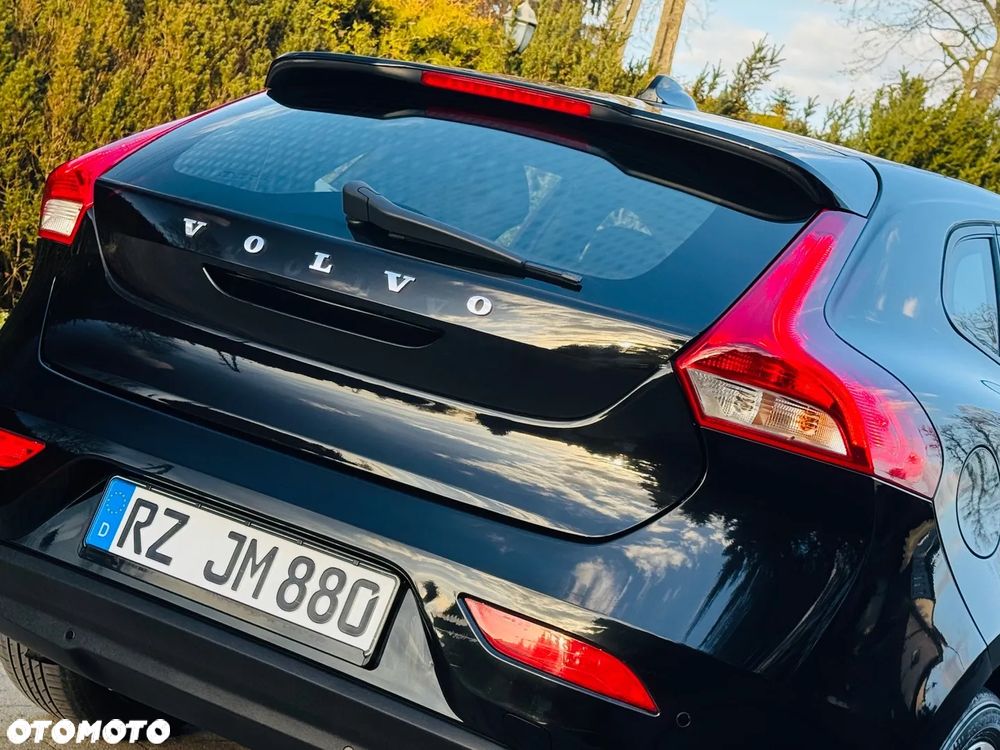 Volvo V40 T2 Drive-E Momentum - 24