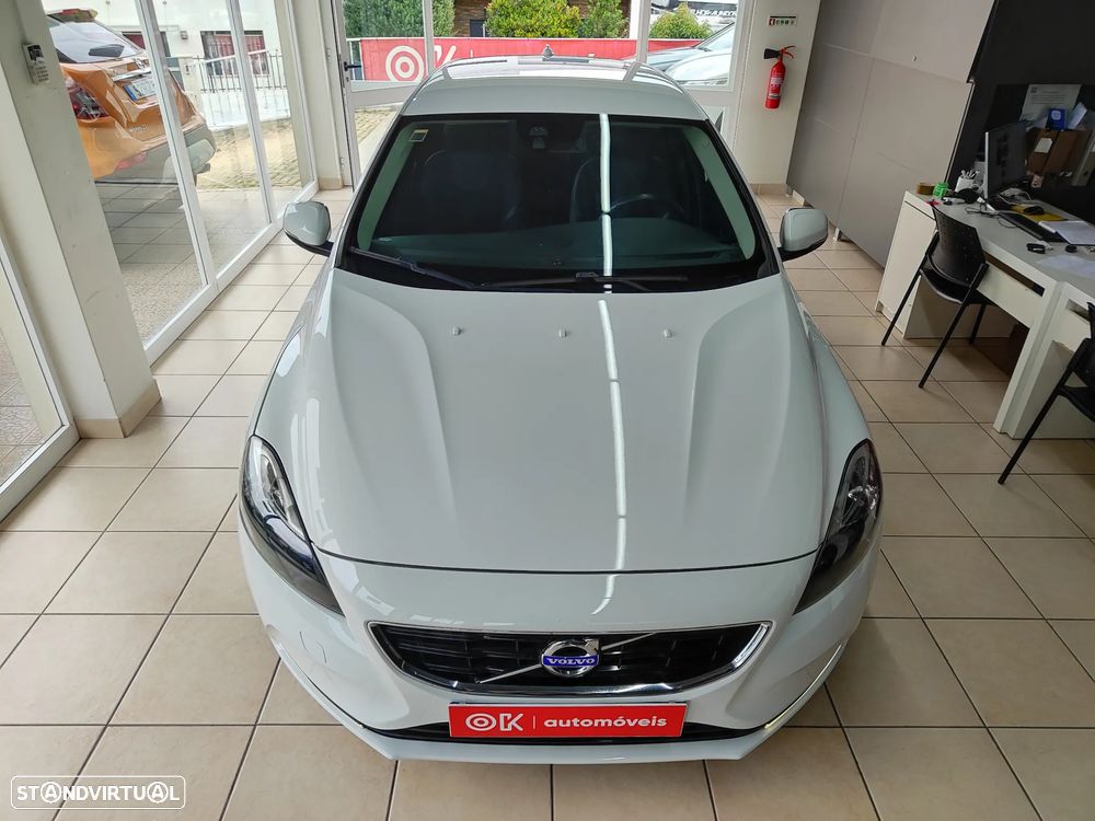 Volvo V40 D2 Momentum - 4