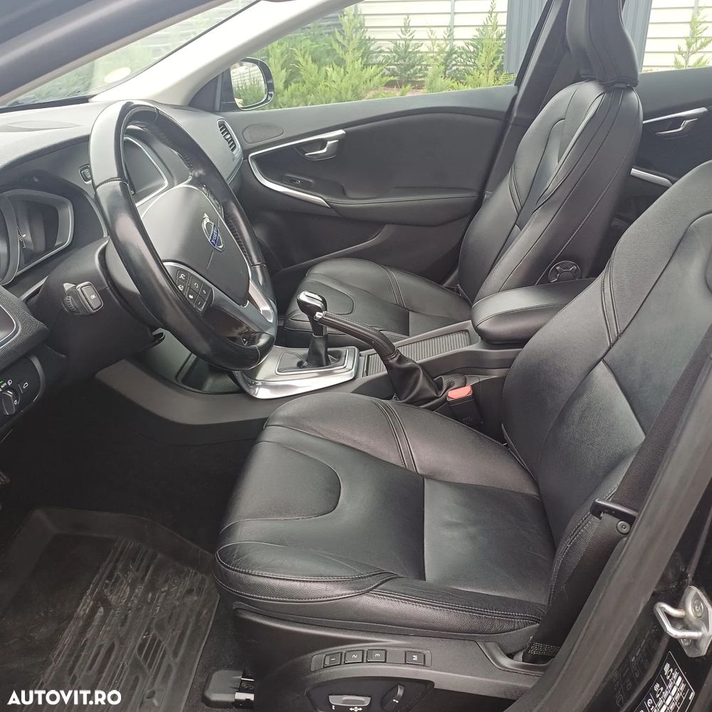 Volvo V40 D4 Ocean Race - 15