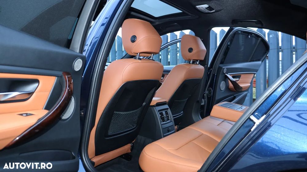 BMW Seria 3 328i Aut. Luxury Line - 12