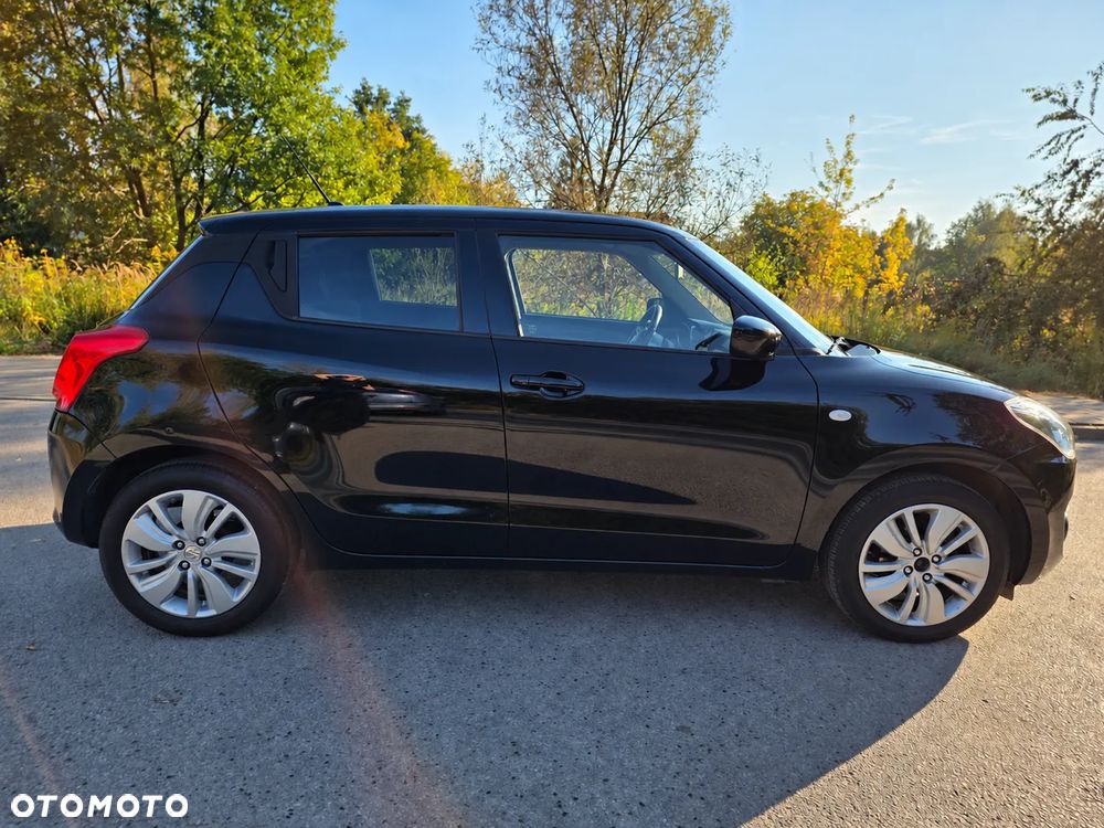 Suzuki Swift 1.2 Premium Plus CVT - 7