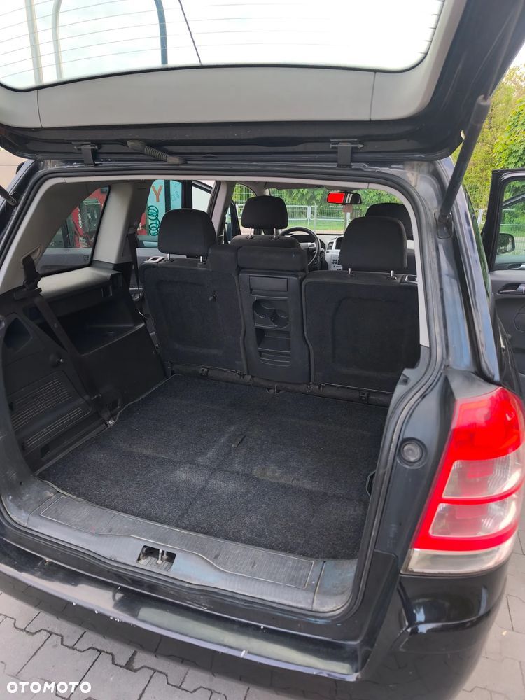 Opel Zafira 1.6 - 11