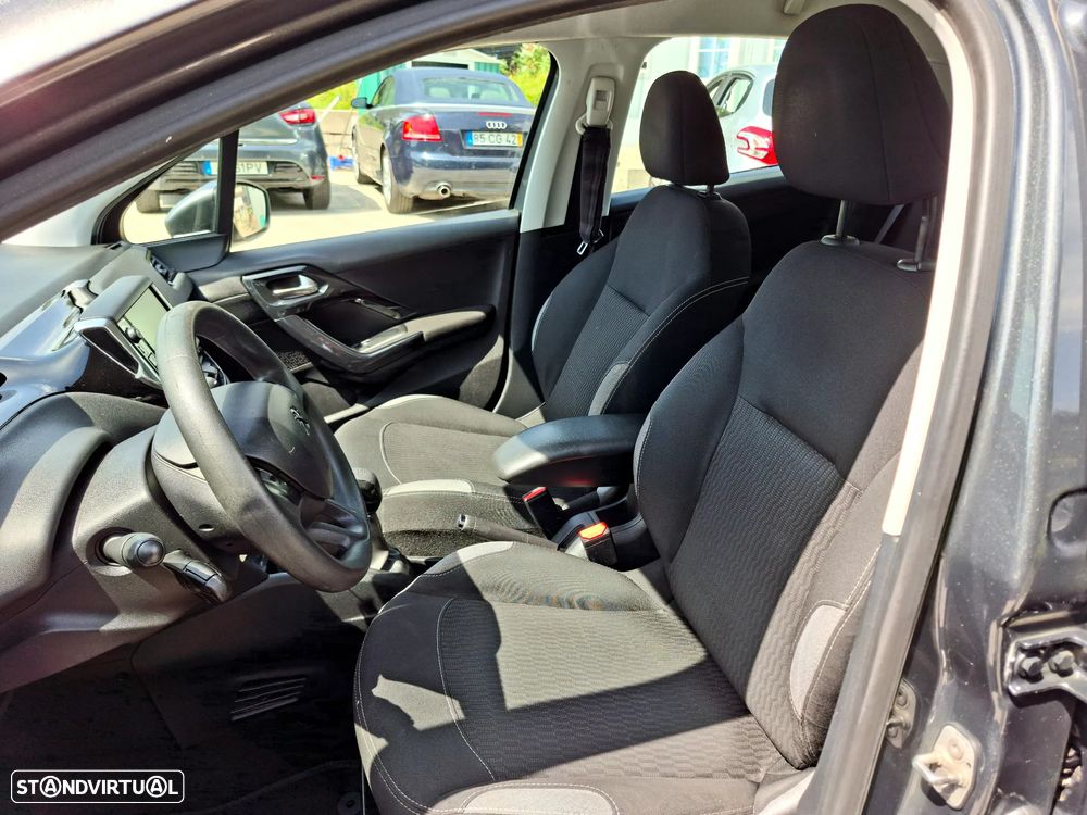 Peugeot 208 1.6 BlueHDi Style - 12
