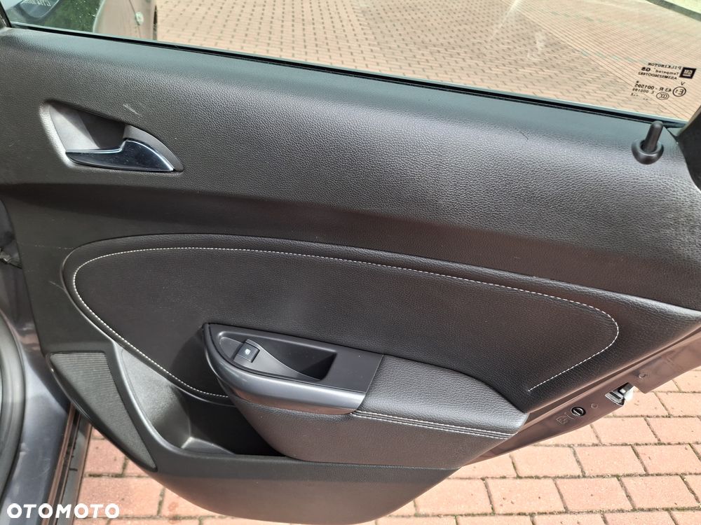Opel Astra 1.7 CDTI Cosmo - 15