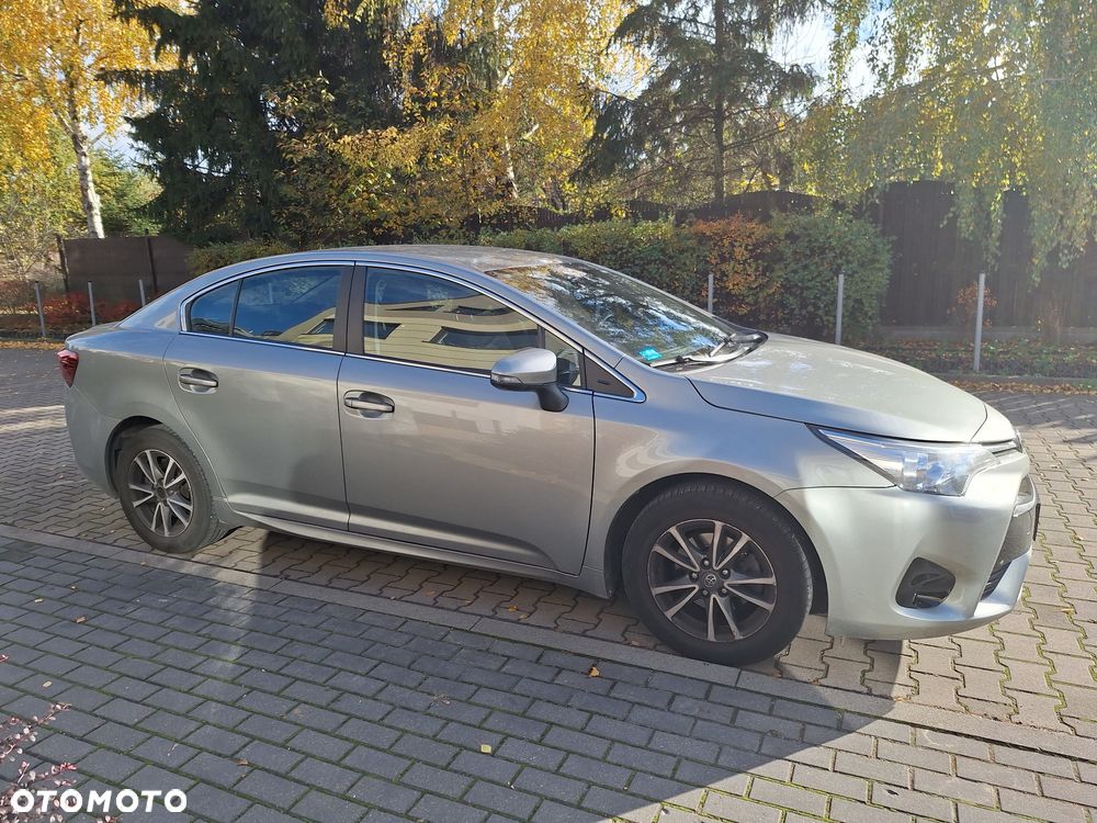 Toyota Avensis 1.8 Premium - 2