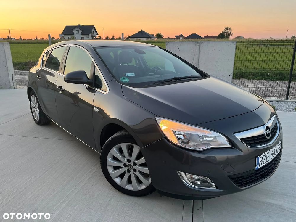 Opel Astra 1.4 T Cosmo - 3