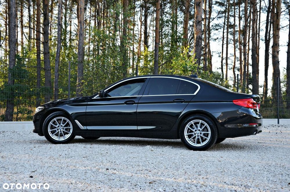 BMW Seria 5 520d Sport Line - 22