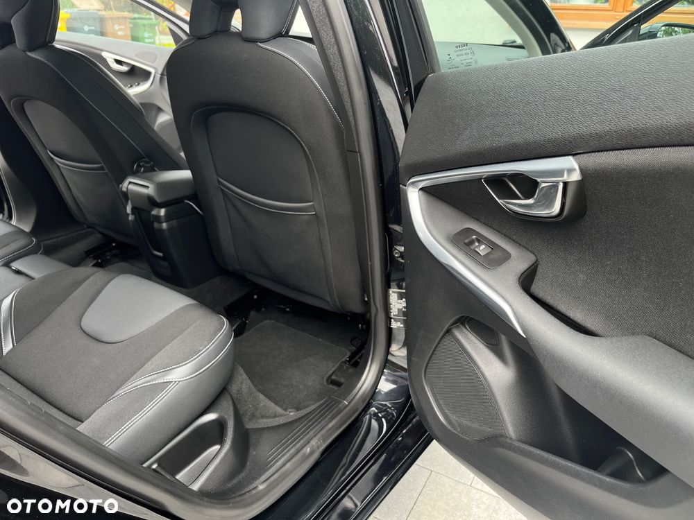 Volvo V40 - 31