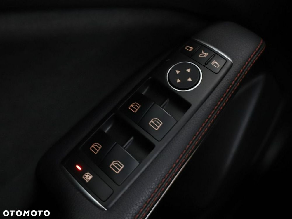 Mercedes-Benz Klasa A 180 (BlueEFFICIENCY) AMG Sport - 31