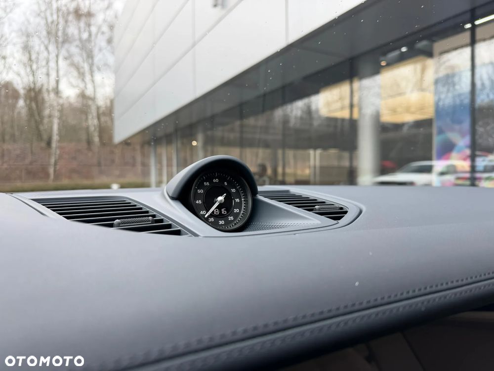 Porsche Panamera - 25