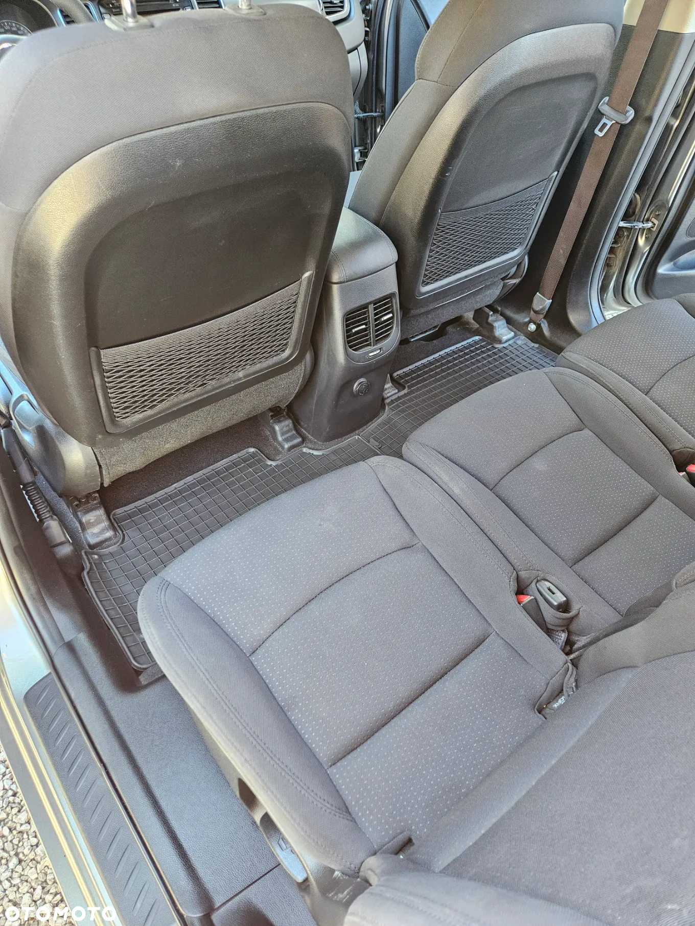 Kia Carens 1.6 GDI M 7os - 3
