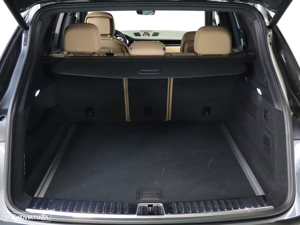 Porsche Cayenne Platinum Edition - 28