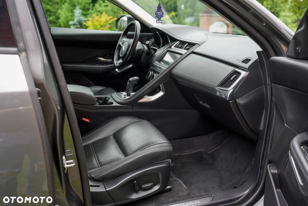 Jaguar E-Pace 2.0 i4D AWD - 18