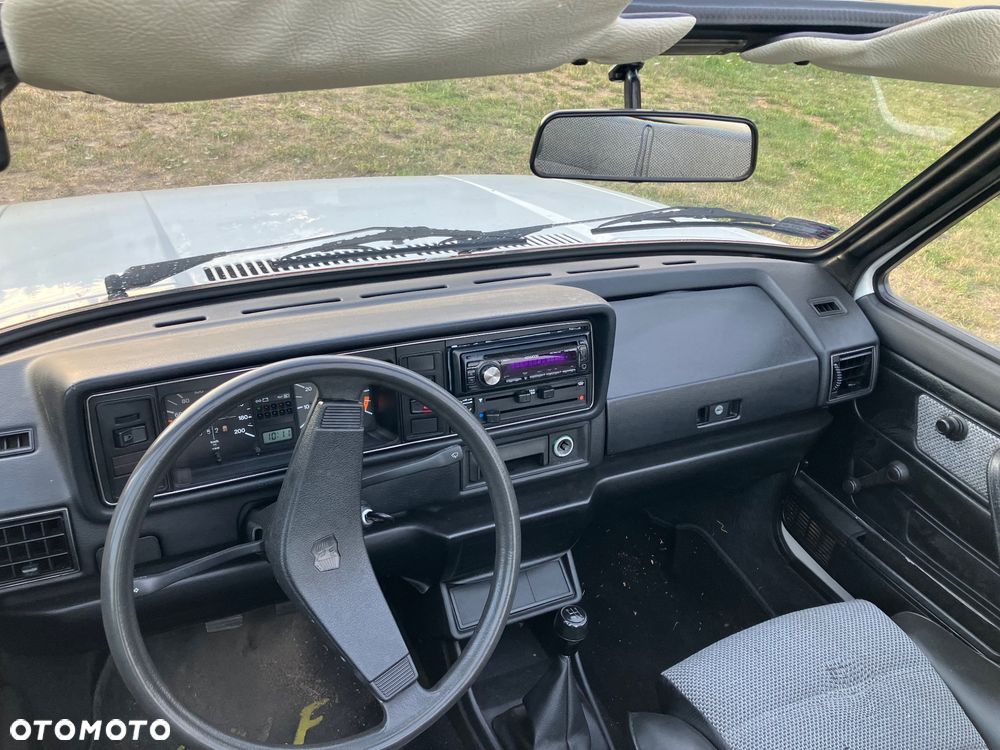 Volkswagen Golf 1.3 CL - 8
