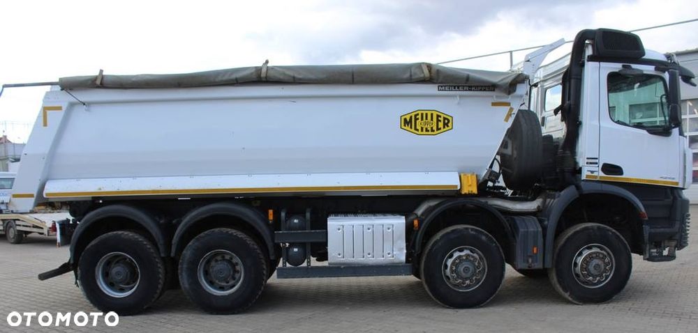 Mercedes-Benz Arocs 4245 8x8 - 12