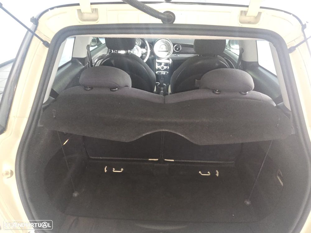 MINI 3 Portas Cooper D - 11
