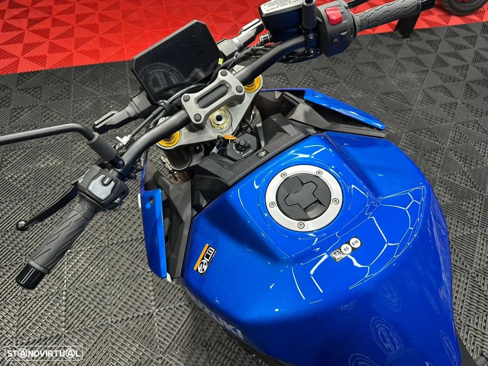 Suzuki GSX S 1000 - 5