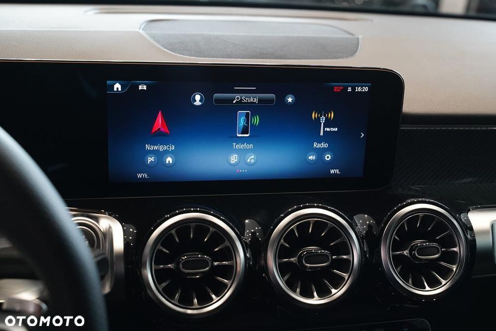 Mercedes-Benz GLB 200 mHEV AMG Line 7G-DCT - 15