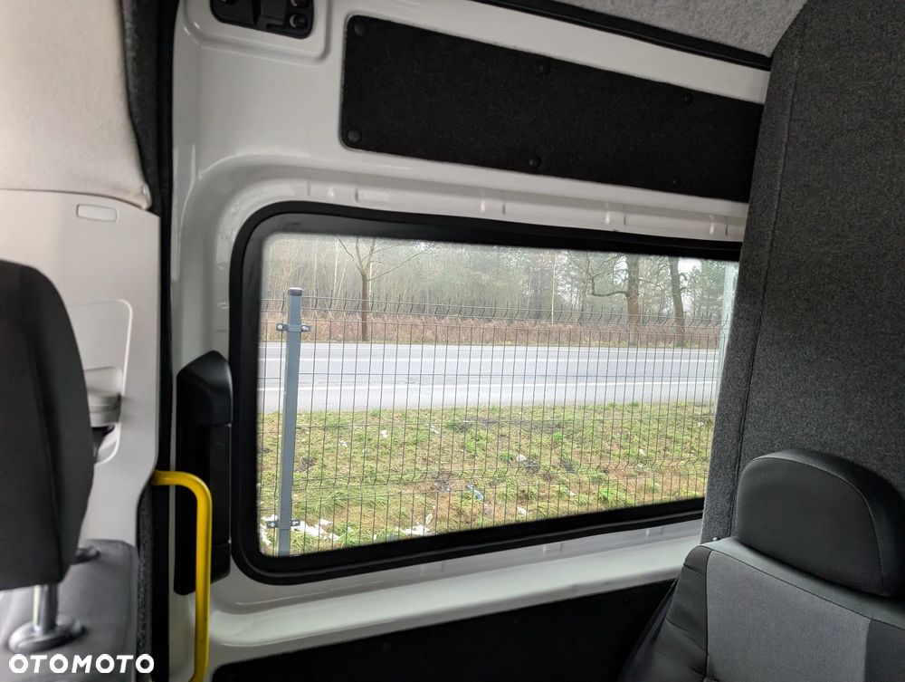 MAN TGE MAXI LONG - 12