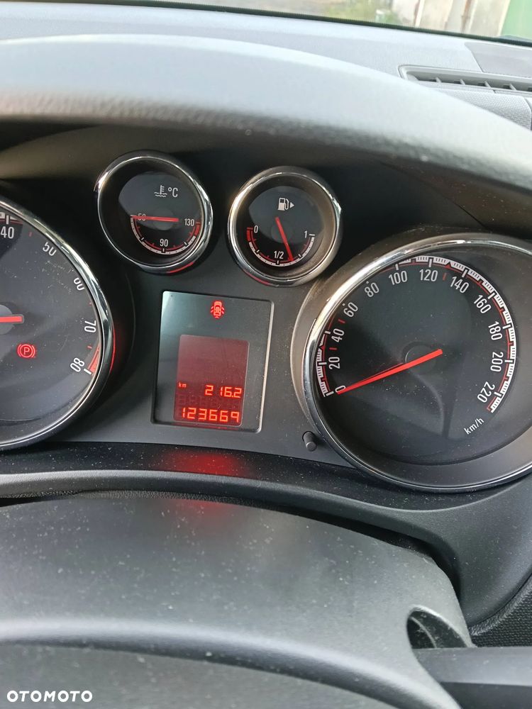 Opel Meriva - 10