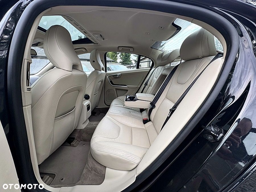 Volvo S60 D3 Summum - 17