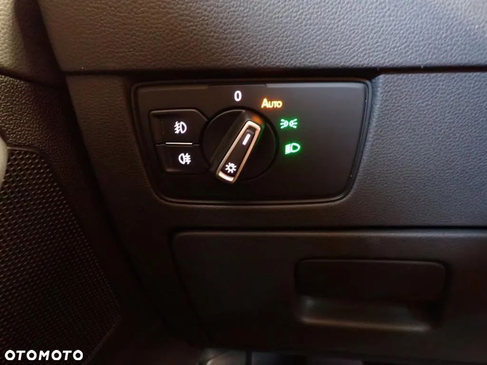 Volkswagen Passat 2.0 TDI EVO Business DSG - 14
