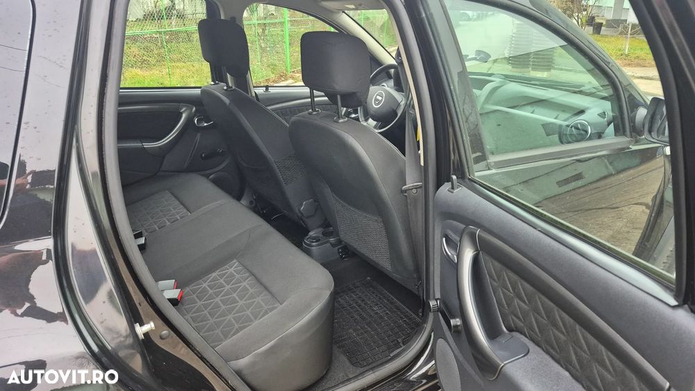 Dacia Duster 1.6 16V 105 4x2 Celebration - 6