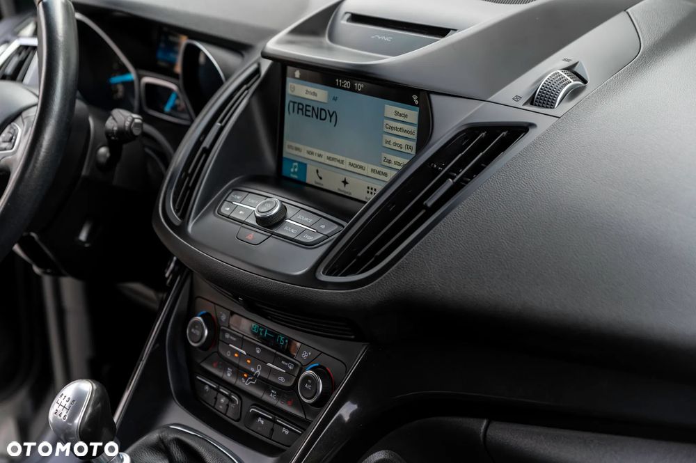 Ford Kuga 1.5 EcoBoost 2x4 ST-Line - 26