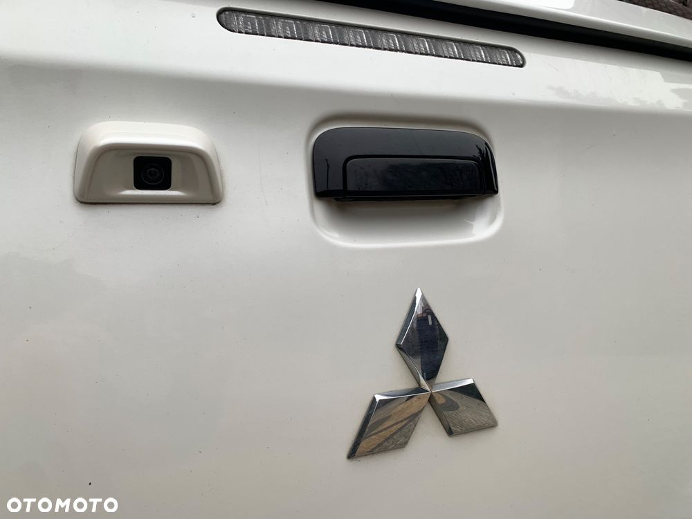 Mitsubishi L200 2.4 d DC Instyle Premiere Edition - 39