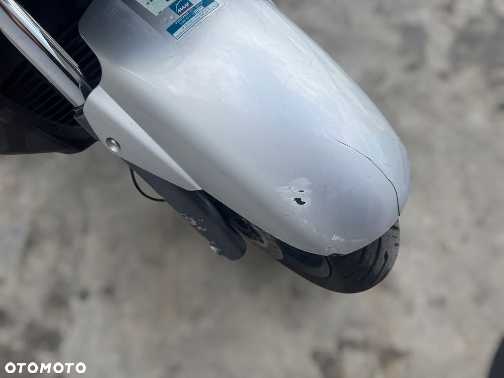 Yamaha X-max - 10