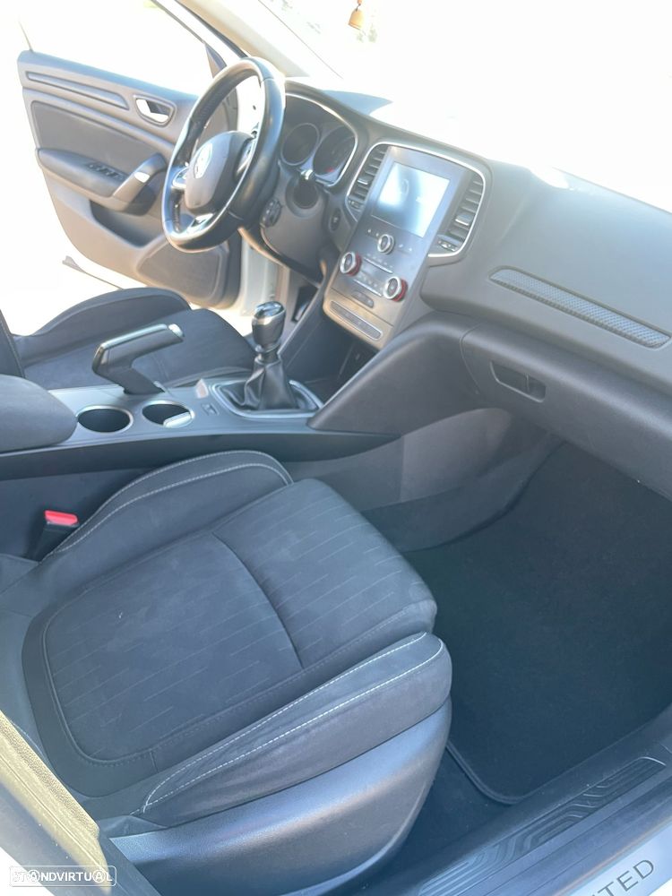 Renault Mégane 1.5 dCi Limited - 6