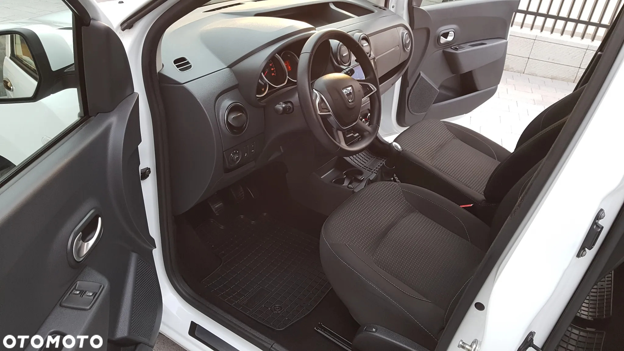 Dacia Dokker 1.6 SCe Laureate - 11