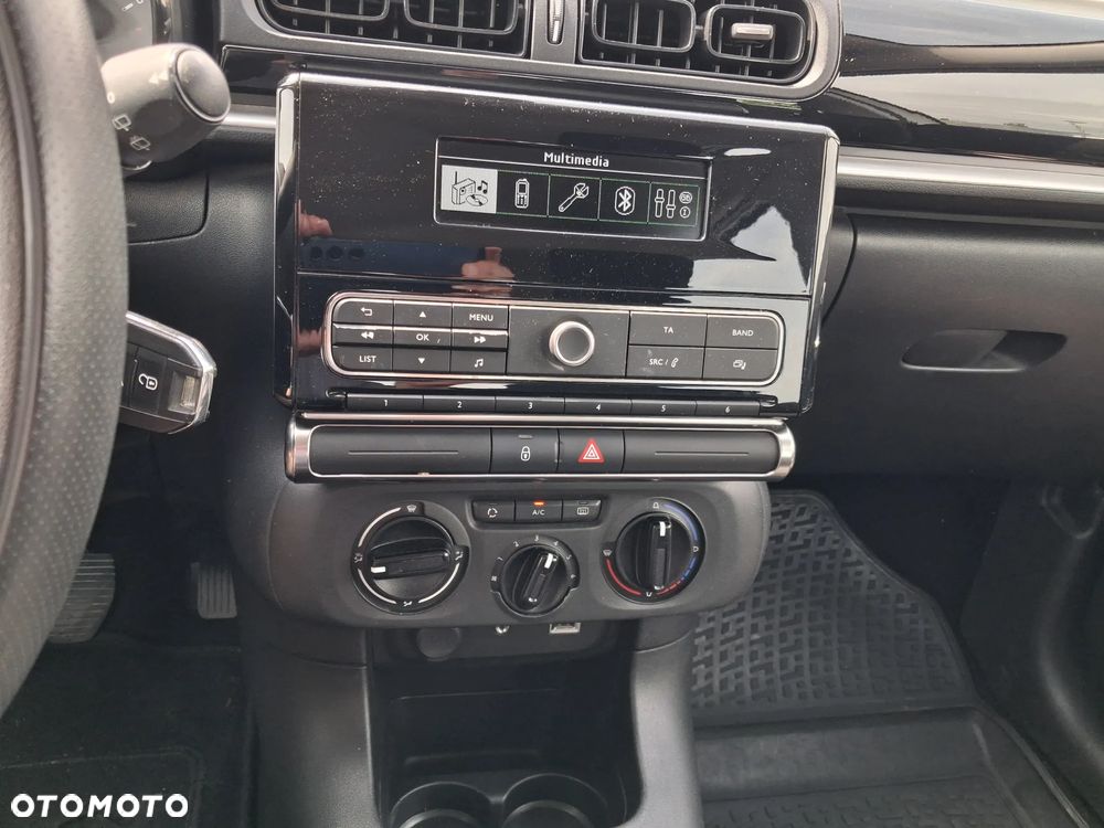 Citroën C3 Pure Tech (VTi) 82 Exclusive - 17