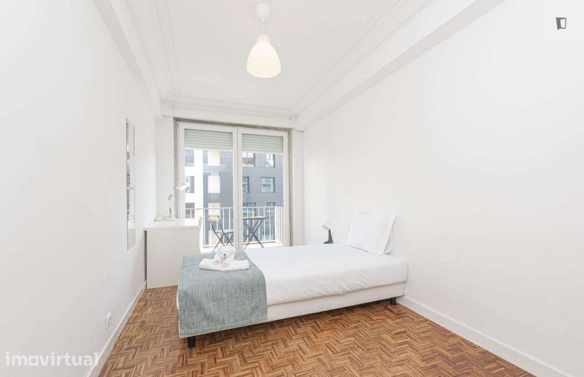 Quarto - localizado em Campolide Lisbon - Grande imagem: 3/23
