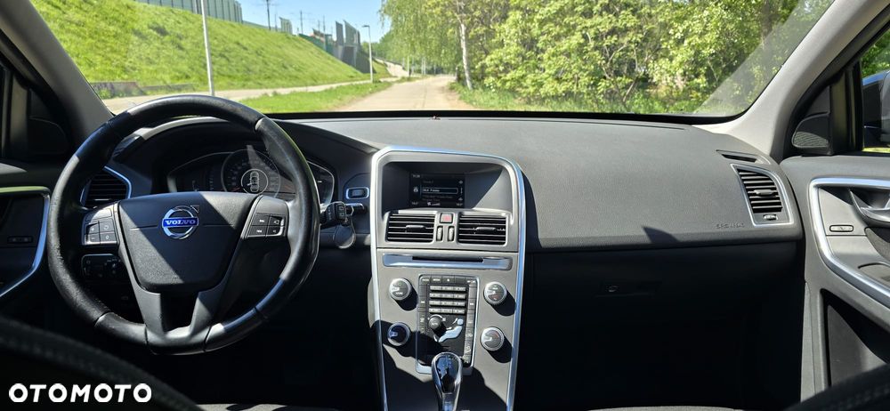 Volvo XC 60 D4 AWD Kinetic - 33