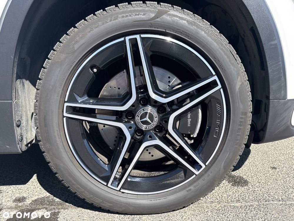 Mercedes-Benz GLB - 9
