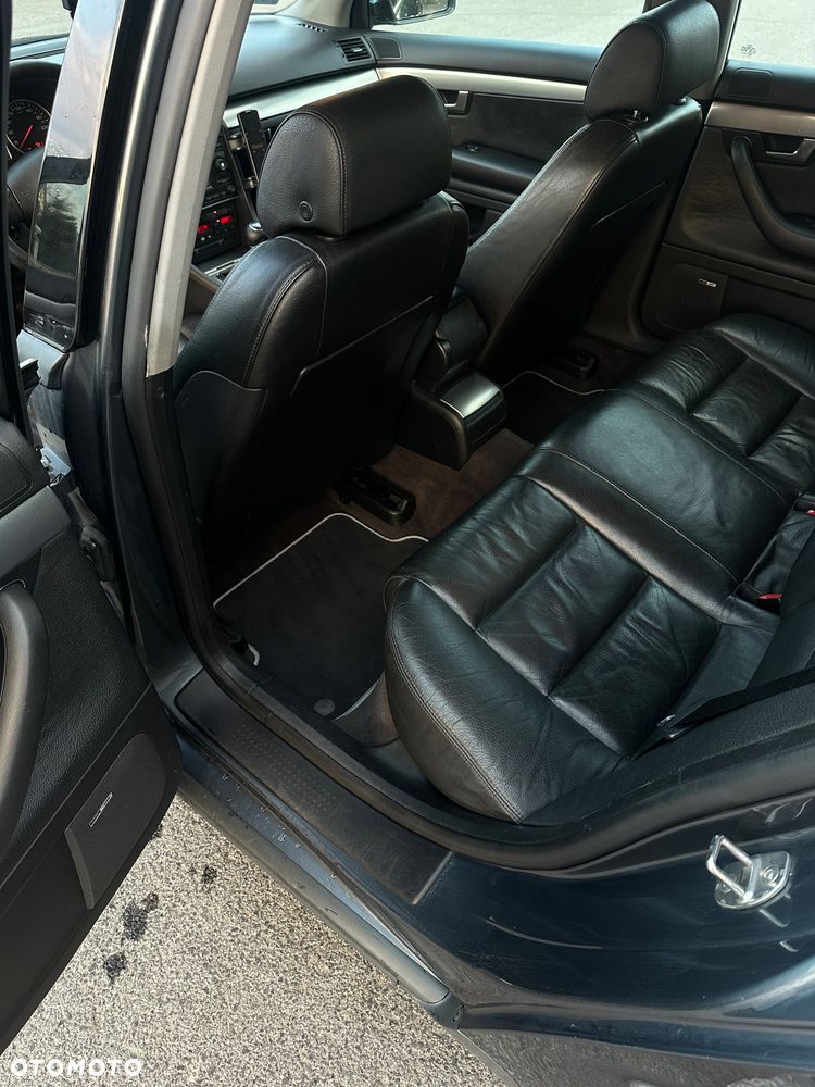 Audi A4 Limousine 3 - 17