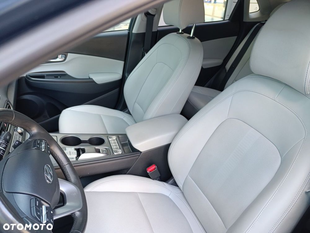 Hyundai Kona - 23