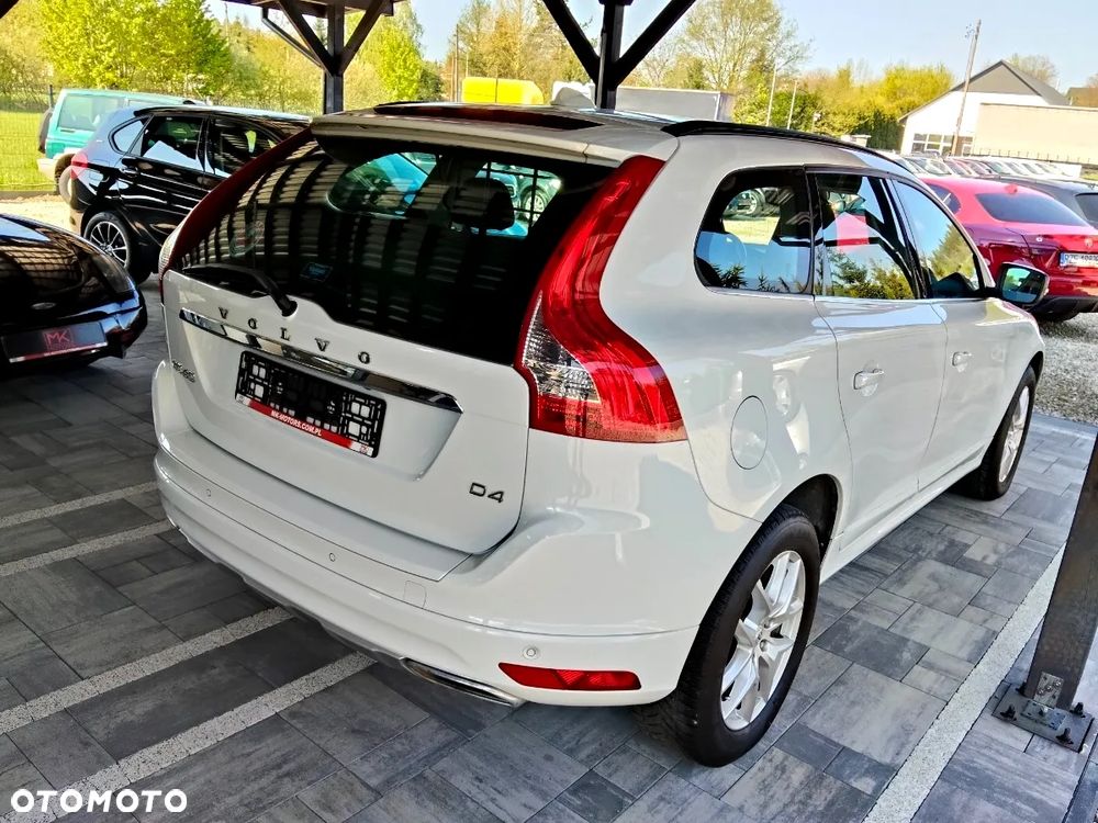 Volvo XC 60 D4 Geartronic Momentum - 4