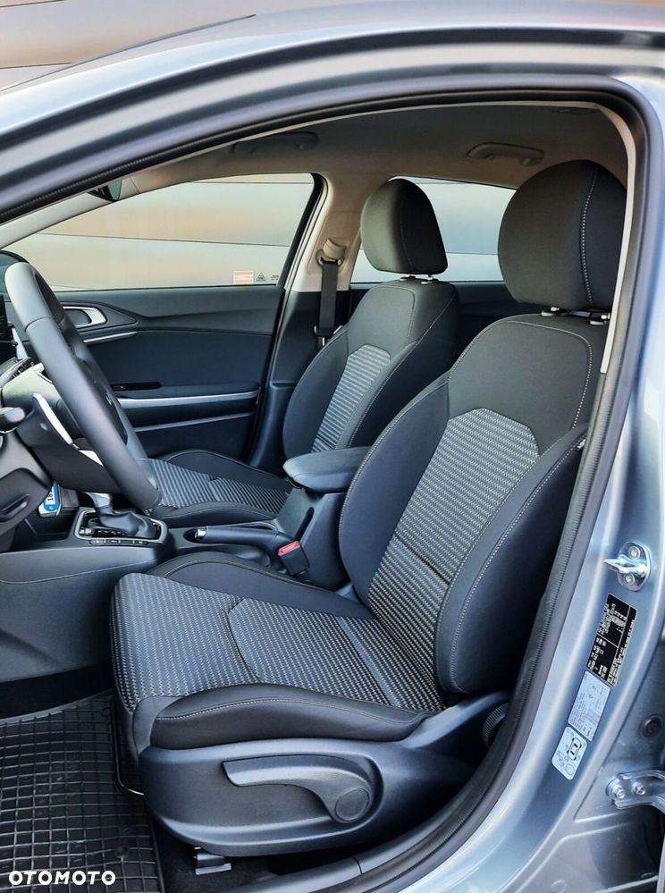 Kia Ceed 1.5 T-GDI M DCT - 16