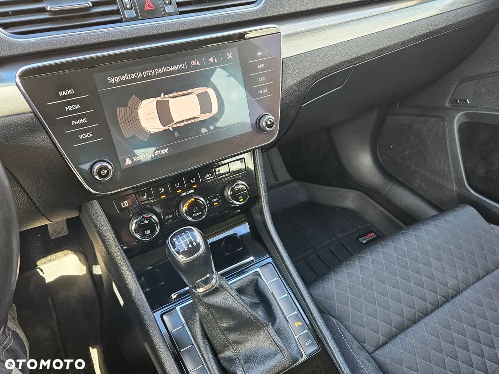 Skoda Superb 2.0 TDI Ambition - 11