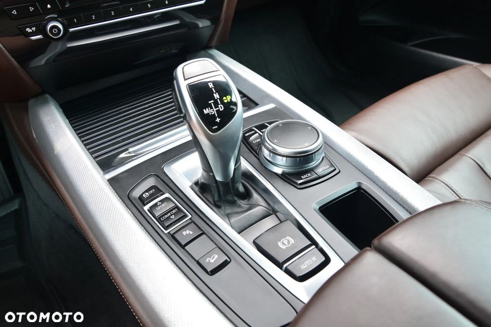 BMW X5 xDrive30d - 25