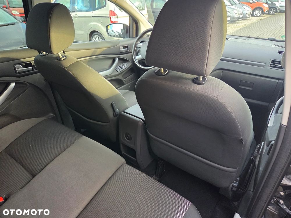 Ford Kuga 2.0 TDCi 2x4 Champions Edition - 10