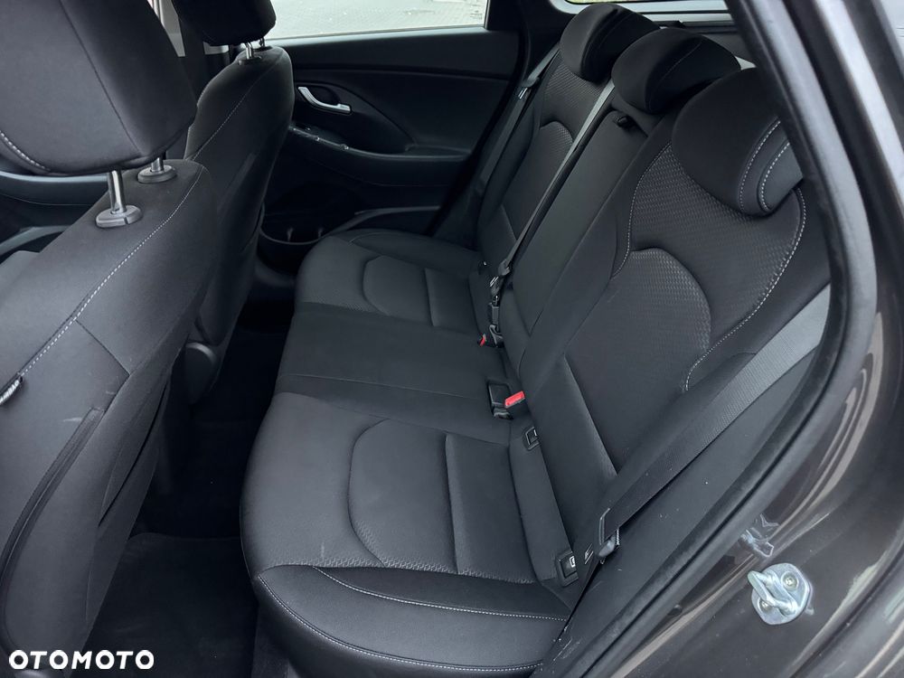 Hyundai i30 1.6 CRDI Passion Plus - 20